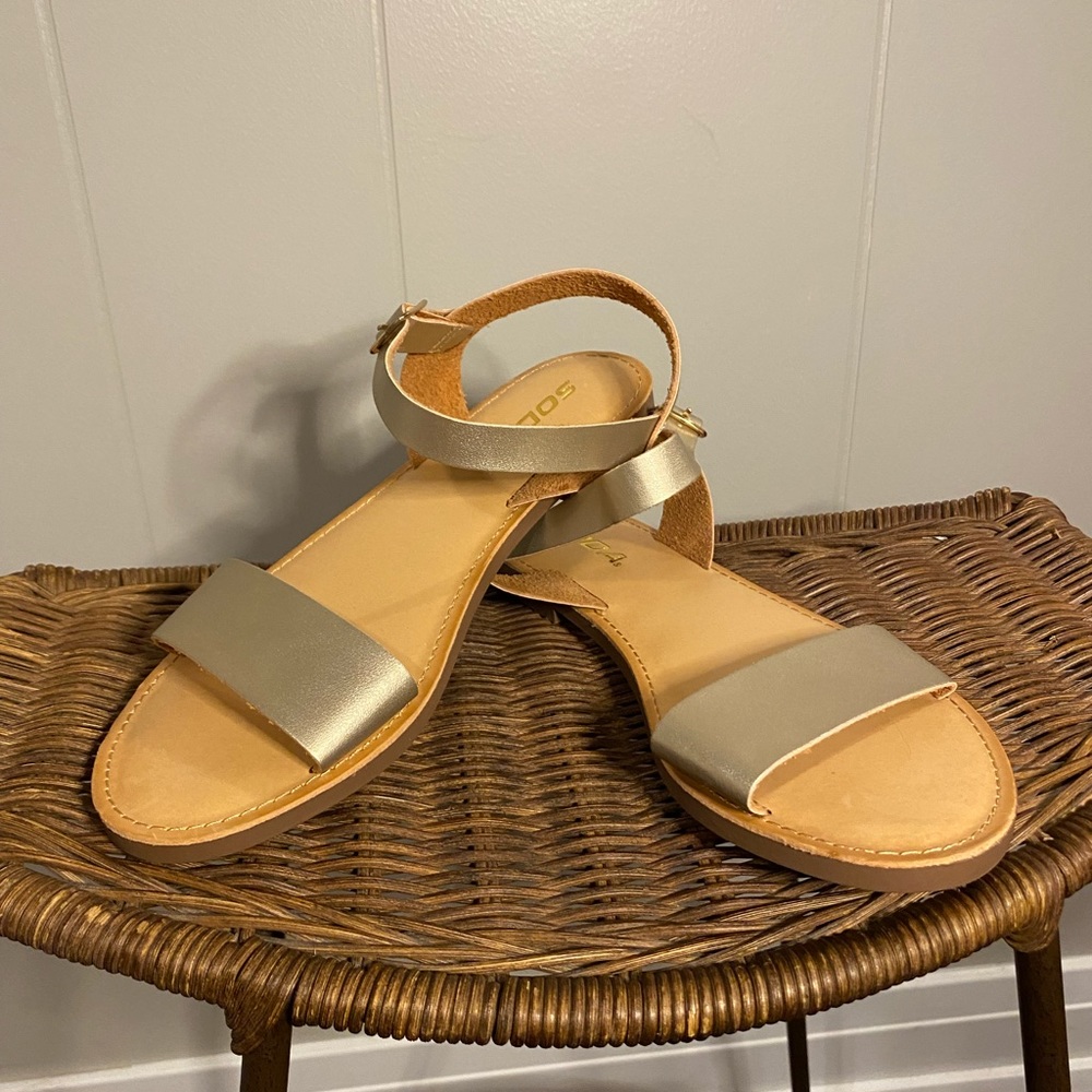 Brand new Sandals! - Picture 2 of 4